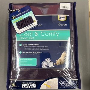Serta Queen set sheet. Brand new never used still in packaging!!